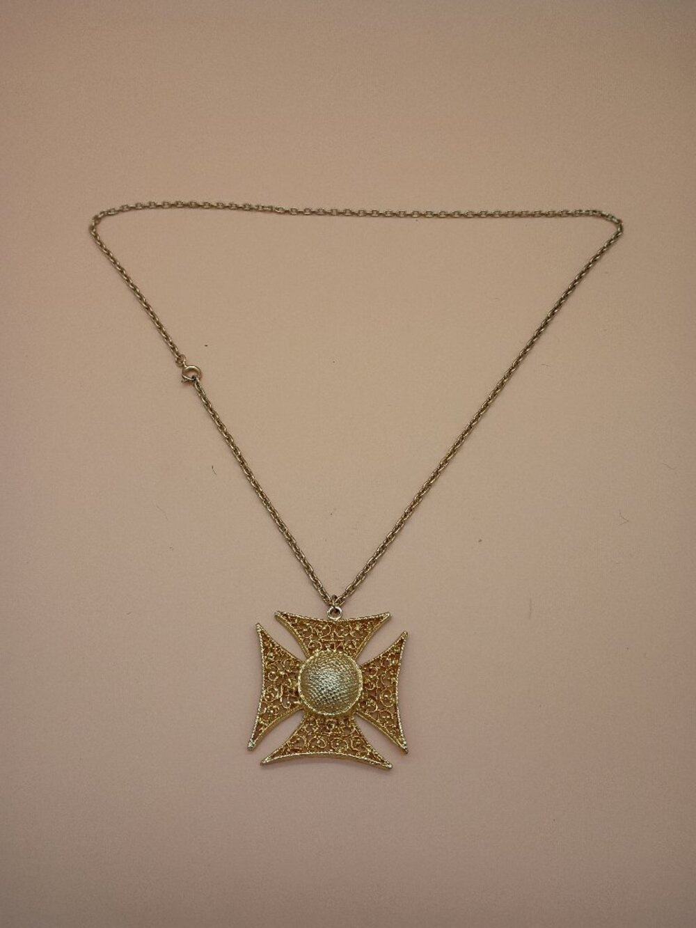 Vintage 70s Gold Tone Filagree Maltese Cross Necklace